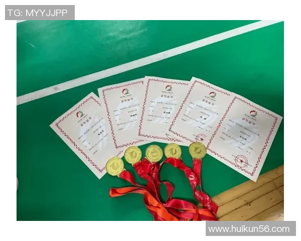 深圳羽毛球队与西安羽毛球队赛后复盘分析个人能力对比与表现总结